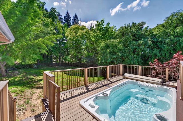 3969 Rawhide Rd, Rocklin, CA 95677