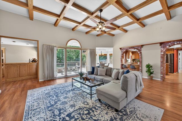 3969 Rawhide Rd, Rocklin, CA 95677