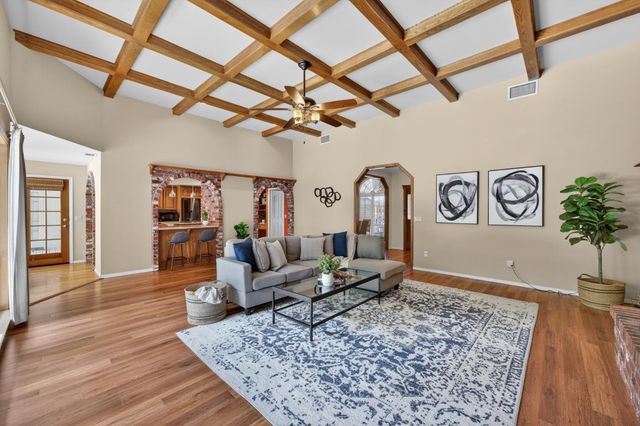 3969 Rawhide Rd, Rocklin, CA 95677