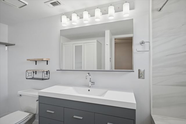 5740 Martel Avenue B18, Dallas, TX 75206