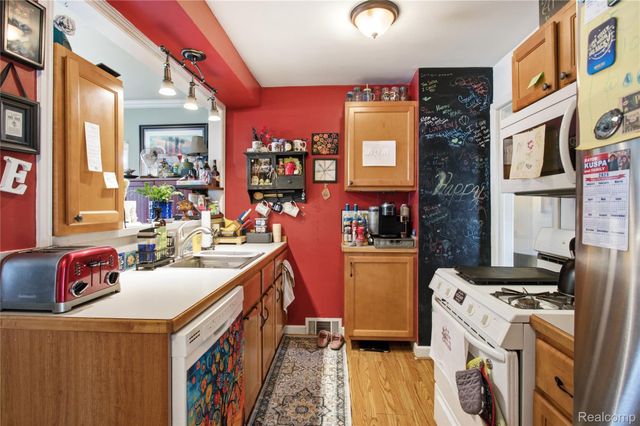 13491 Superior Street, Southgate, MI 48195