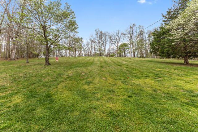 180 Hill Rd, Vanleer, TN 37181