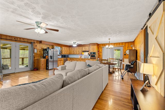 180 Hill Rd, Vanleer, TN 37181