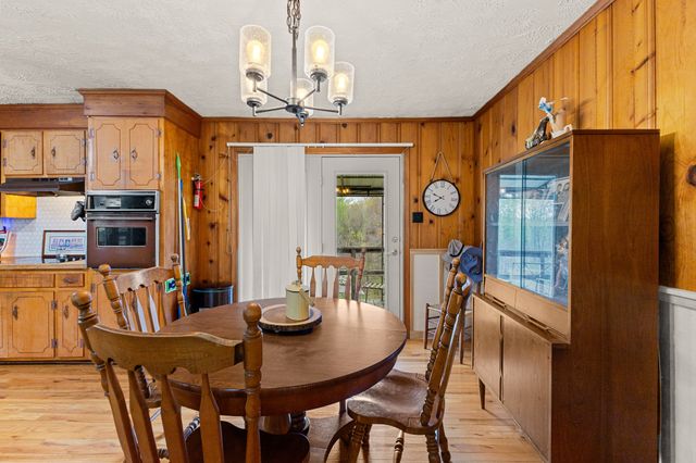180 Hill Rd, Vanleer, TN 37181