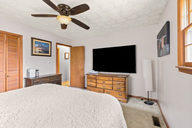 180 Hill Rd, Vanleer, TN 37181
