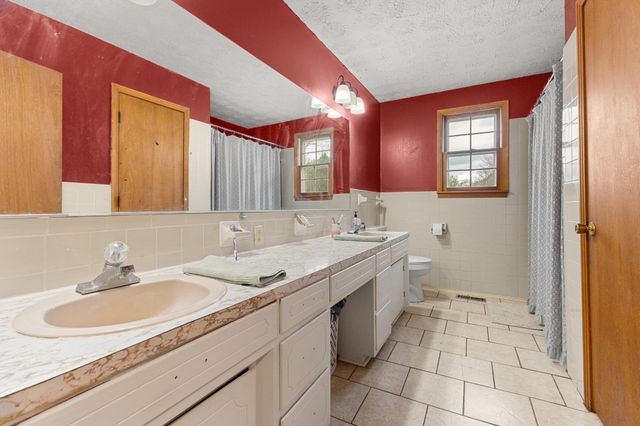 180 Hill Rd, Vanleer, TN 37181