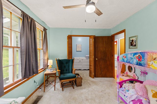 180 Hill Rd, Vanleer, TN 37181