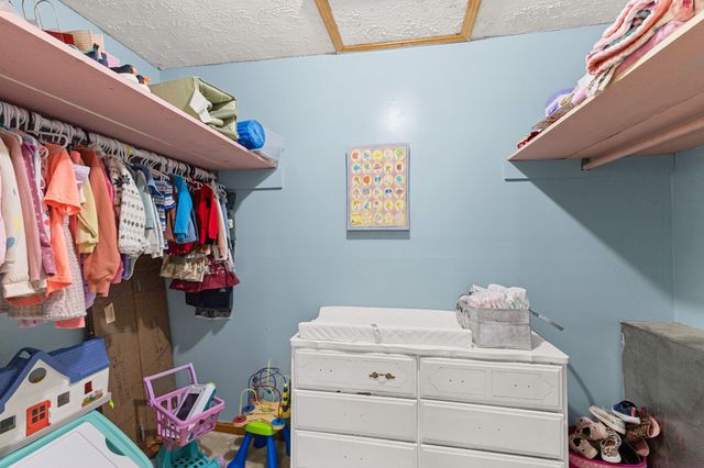 180 Hill Rd, Vanleer, TN 37181