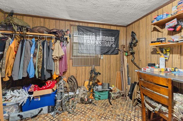 180 Hill Rd, Vanleer, TN 37181