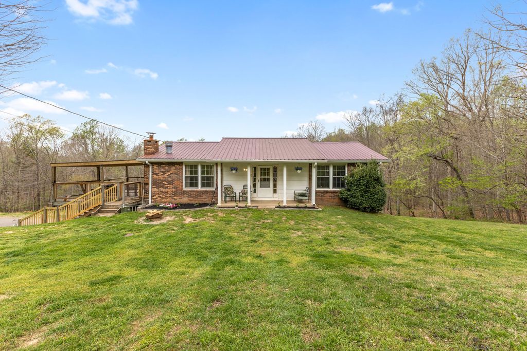 180 Hill Rd, Vanleer, TN 37181