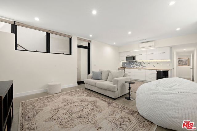 9615 Lucerne Avenue, Culver City, CA 90232
