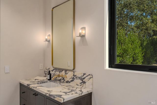 1438 Ridge Valley Rd, Sonoma, CA 95476