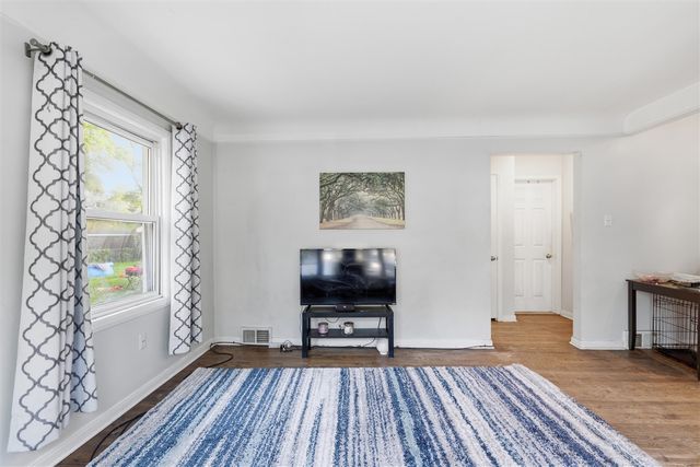 19353 Denby Street, Redford, MI 48240