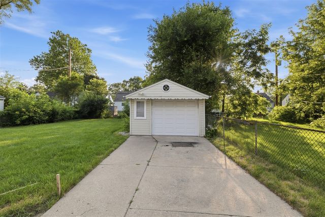 19353 Denby Street, Redford, MI 48240