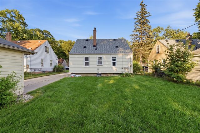 19353 Denby Street, Redford, MI 48240
