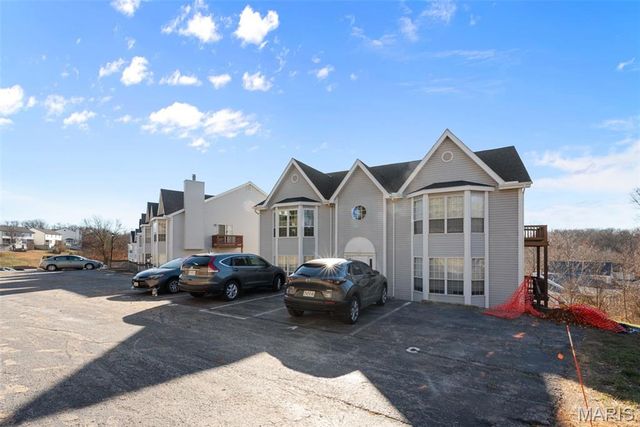 1724 Whispering Creek Drive A, Ballwin, MO 63021