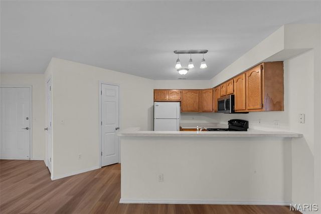 1724 Whispering Creek Drive A, Ballwin, MO 63021