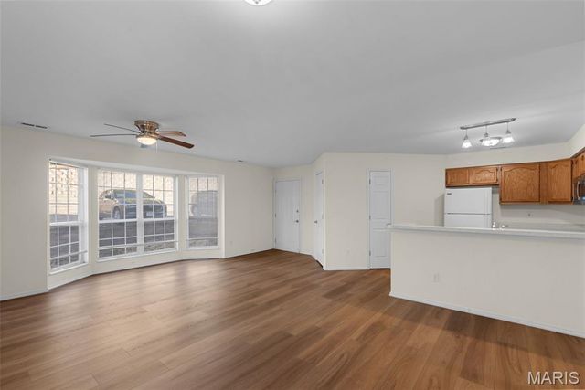 1724 Whispering Creek Drive A, Ballwin, MO 63021