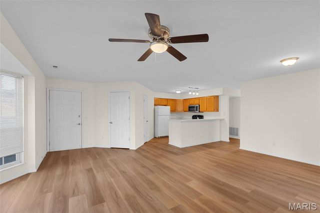 1724 Whispering Creek Drive A, Ballwin, MO 63021