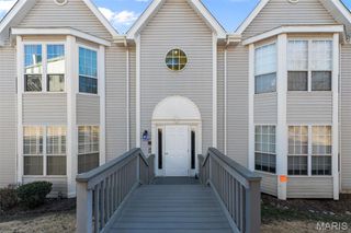 1724 Whispering Creek Drive A, Ballwin, MO 63021