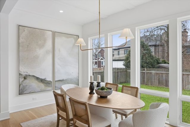 580 S Kearsage Avenue, Elmhurst, IL 60126