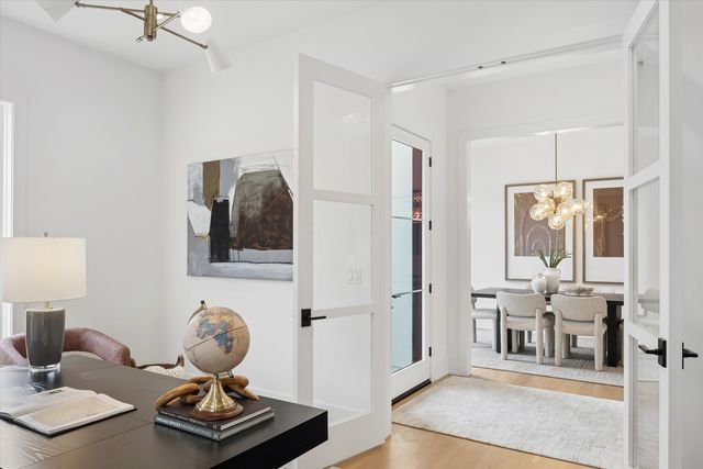 580 S Kearsage Avenue, Elmhurst, IL 60126