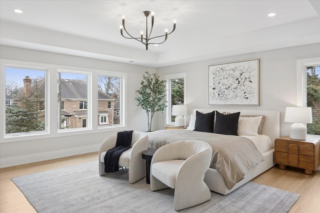 580 S Kearsage Avenue, Elmhurst, IL 60126