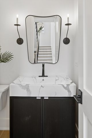 580 S Kearsage Avenue, Elmhurst, IL 60126