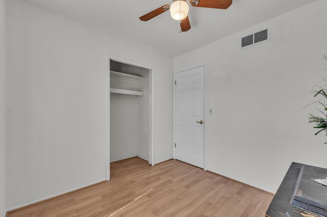 1243 Springer Street, Westland, MI 48186