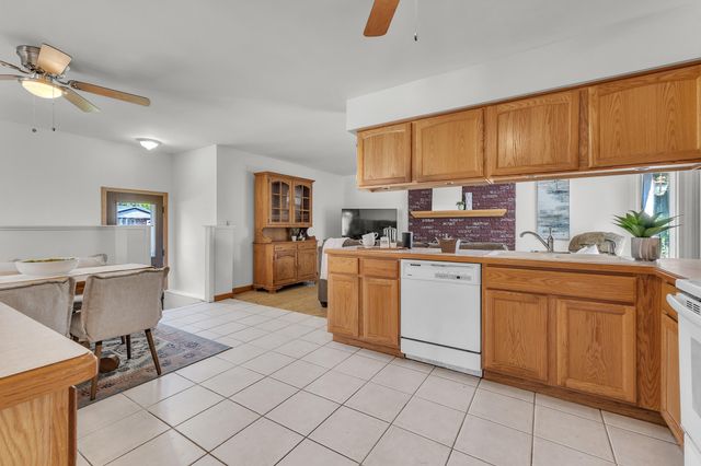 1243 Springer Street, Westland, MI 48186