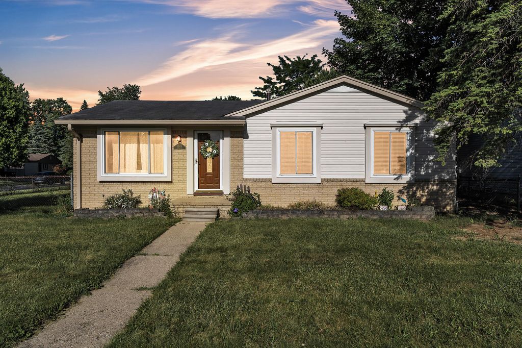 1243 Springer Street, Westland, MI 48186