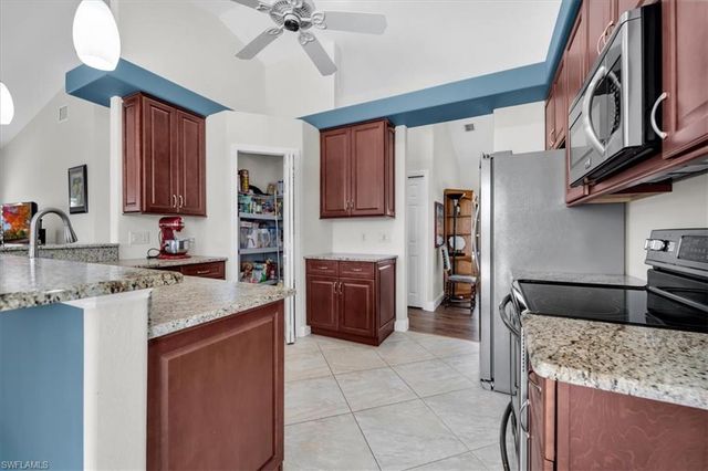 1157 SE 32nd TER, Cape Coral, FL 33904