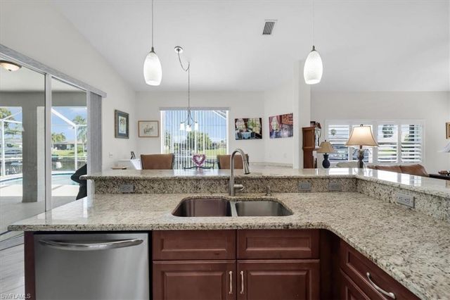 1157 SE 32nd TER, Cape Coral, FL 33904