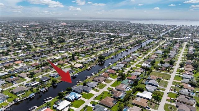 1157 SE 32nd TER, Cape Coral, FL 33904
