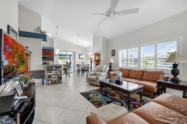 1157 SE 32nd TER, Cape Coral, FL 33904