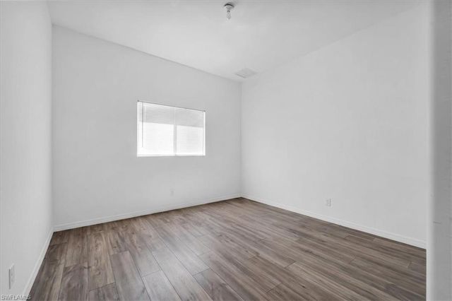 1157 SE 32nd TER, Cape Coral, FL 33904