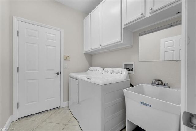 1157 SE 32nd TER, Cape Coral, FL 33904