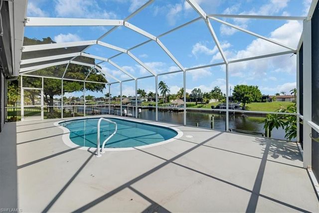 1157 SE 32nd TER, Cape Coral, FL 33904