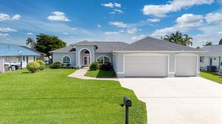1157 SE 32nd TER, Cape Coral, FL 33904