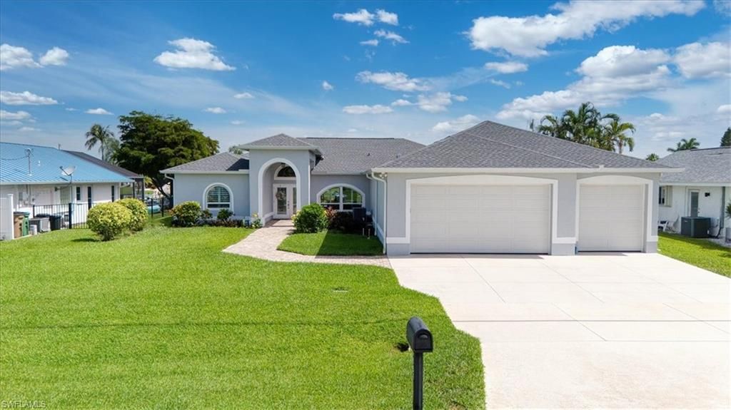 1157 SE 32nd TER, Cape Coral, FL 33904