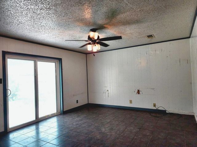 505 Allen Court, Alvin, TX 77511