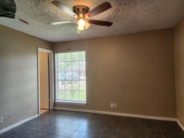 505 Allen Court, Alvin, TX 77511