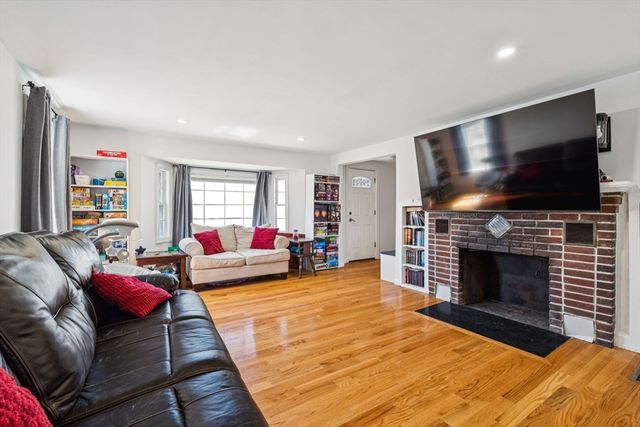 633 Main Street, Leominster, MA 01453