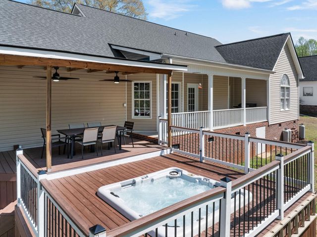 609 Nicholas Austin Lane, Boiling Springs, SC 29316