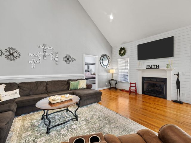 609 Nicholas Austin Lane, Boiling Springs, SC 29316