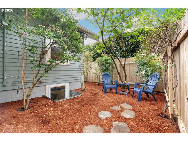 5504 Se ANKENY St, Portland, OR 97215