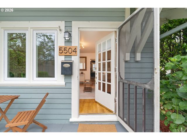 5504 Se ANKENY St, Portland, OR 97215