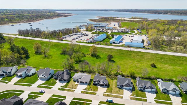 1532 Marina Cove Drive, Polk City, IA 50226