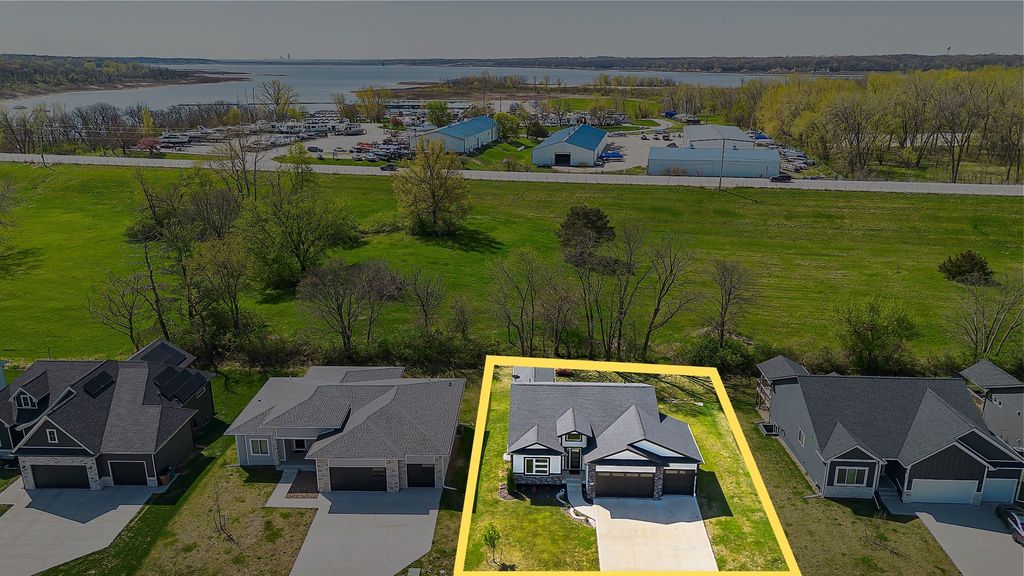 1532 Marina Cove Drive, Polk City, IA 50226