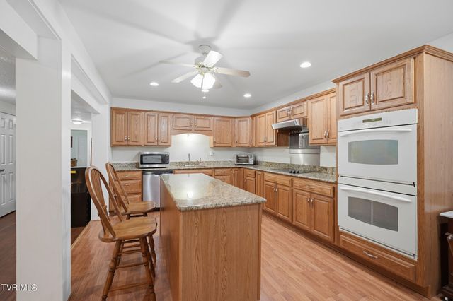 7209 Hunsucker Road, Norton, VA 24273